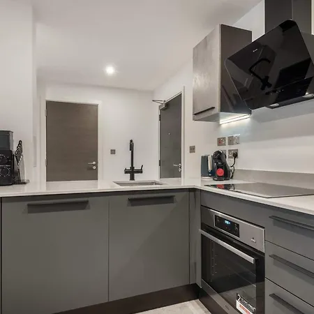 Zeni Ouse Court Spacious 2bed *