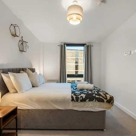 Zeni Ouse Court Spacious 2bed Apartament *