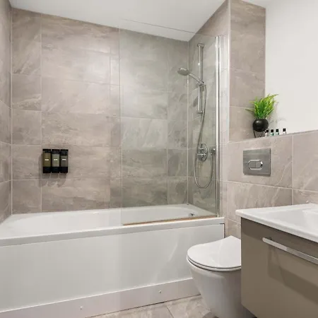 Apartament Zeni Ouse Court Spacious 2bed