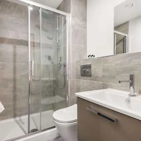 Zeni Ouse Court Spacious 2bed